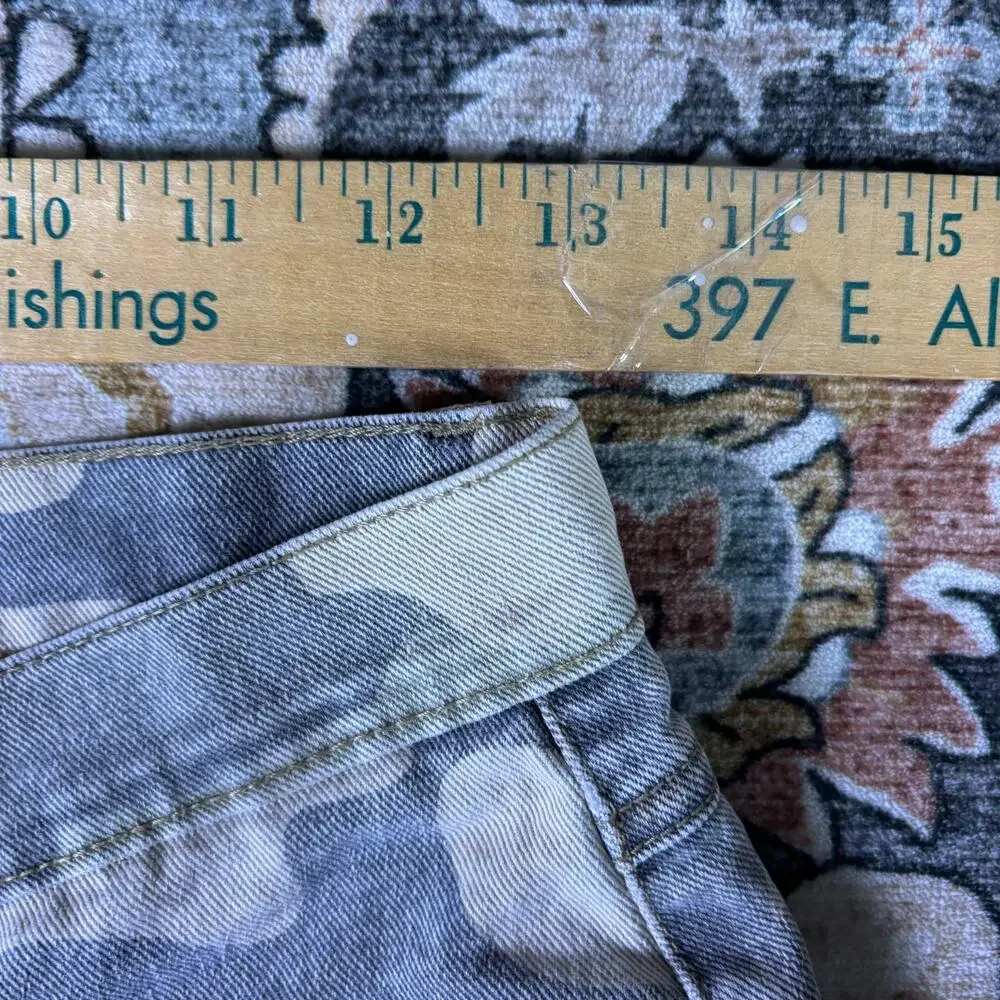Y2K low mid rise camo patchwork Lazer Jean short early 2000s booty shorts size 3 - Picture 8 of 14